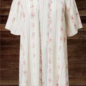 Torrid strawberry and bow print kimono tunic shirt like new